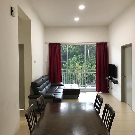 Golden Hill 3 Room Apt @ Night Market คาเมรอนไฮแลนด์ ภายนอก รูปภาพ