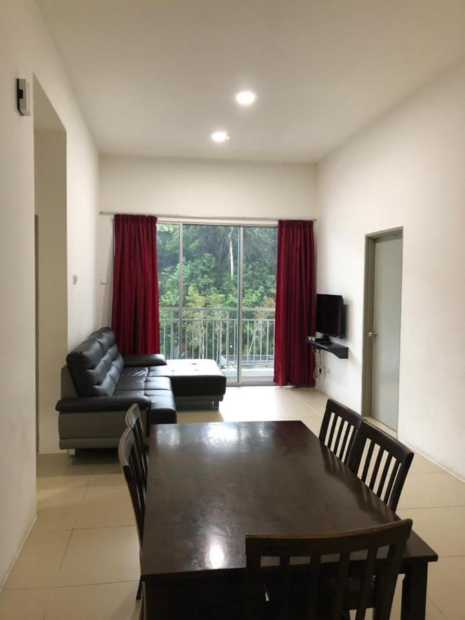 Golden Hill 3 Room Apt @ Night Market คาเมรอนไฮแลนด์ ภายนอก รูปภาพ